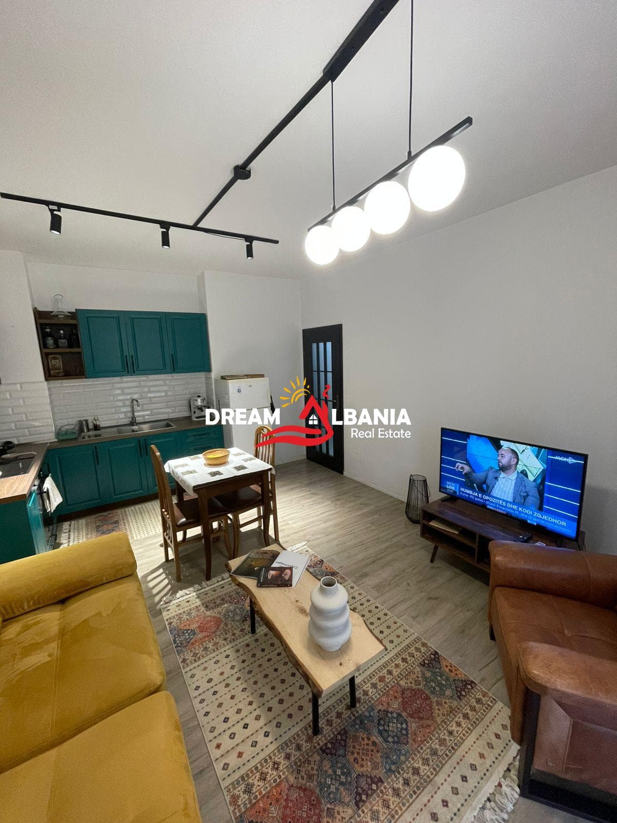 Jepet Apartament 1+1 Rruga Dibres afer shkolles Misto Mame.(ID 4219499)
