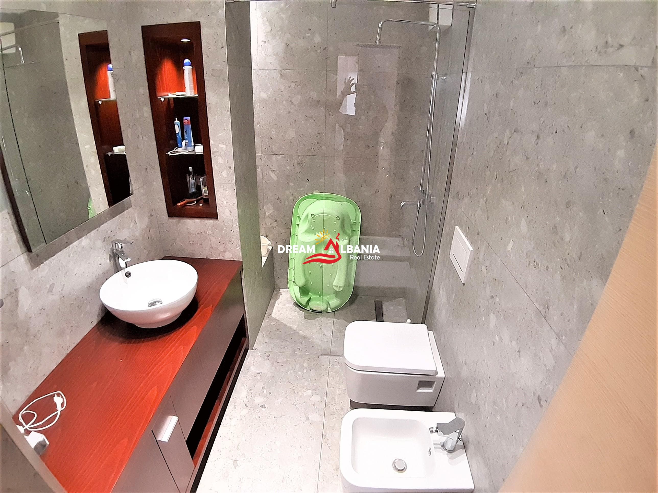 Apartament 2+1 me qera tek kompleksi Kontakt ne Tirane (ID 42211092)