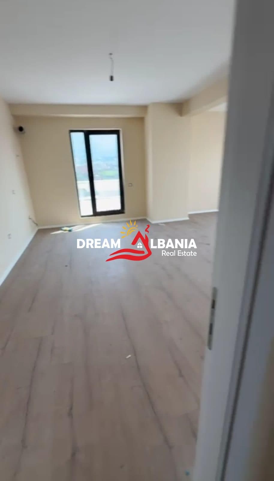 Jepet ambient biznesi ne Rrugen e Dibres prane Kompleksit Arlis (ID 42611549) 2