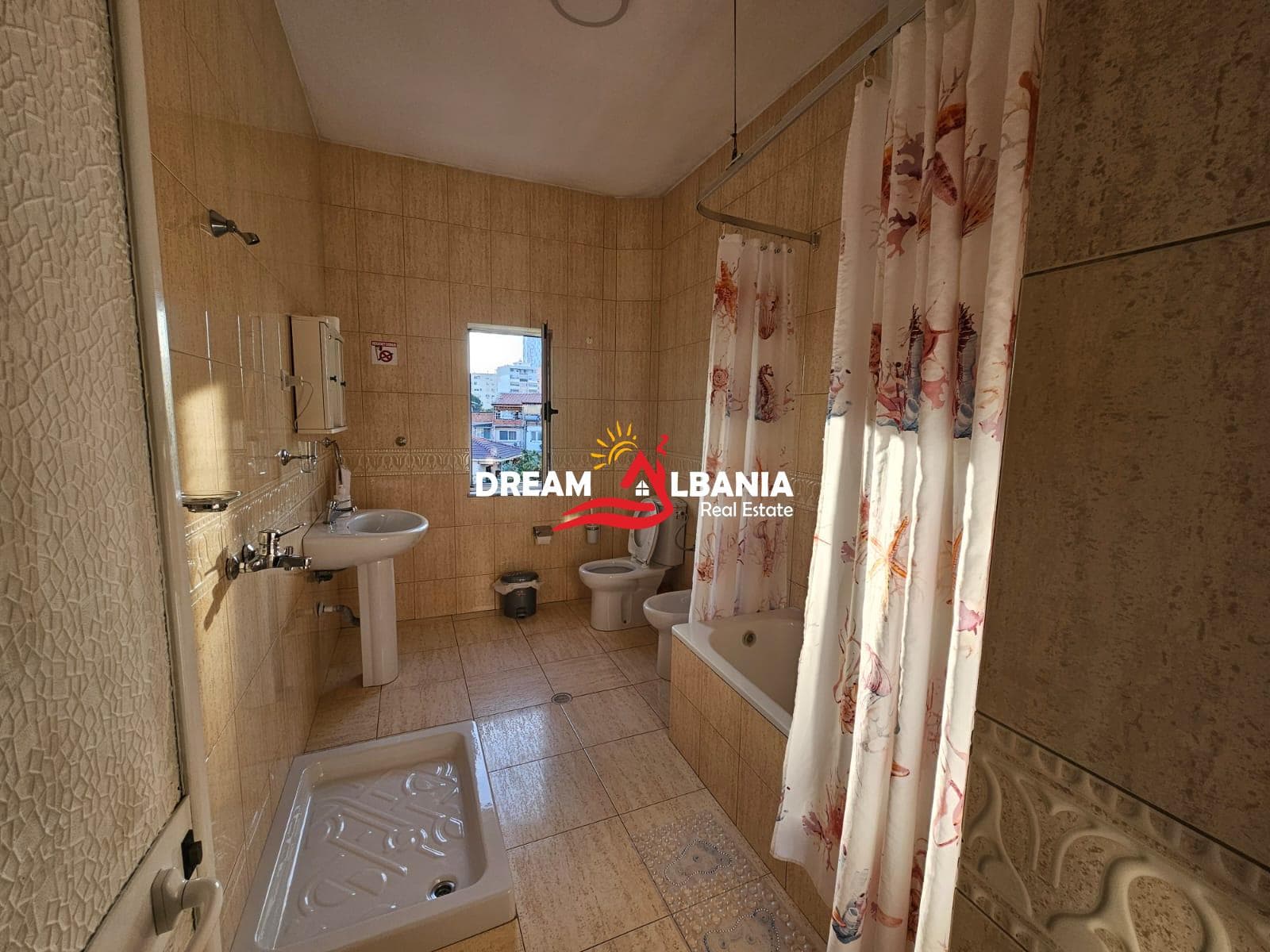 Shitet Hotel në Rr. Elbasanit pranë Ambasadës Amerikane – Tiranë (ID 4151171) 3