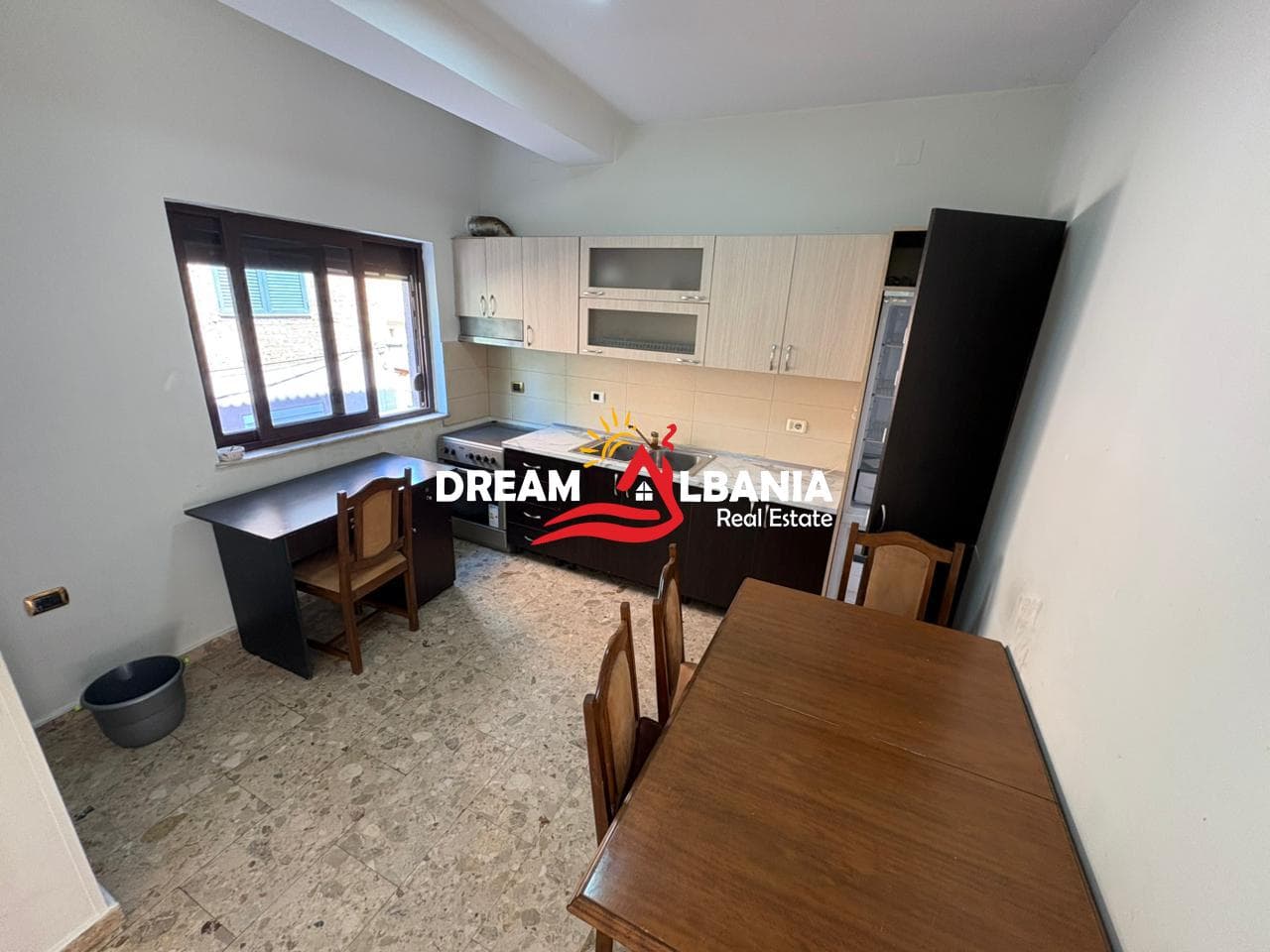 Shitet Apartament 2+1 prane Venue në Xhamllik, Tiranë (ID 41212272) 2