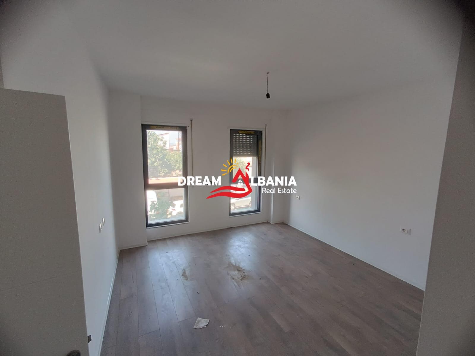 Apartament 2+1+2+ Post Parkimi me Qera ne Rrugen Jordan Misja, tek bulevardi i ri ne Tirane (ID 42215630) 2