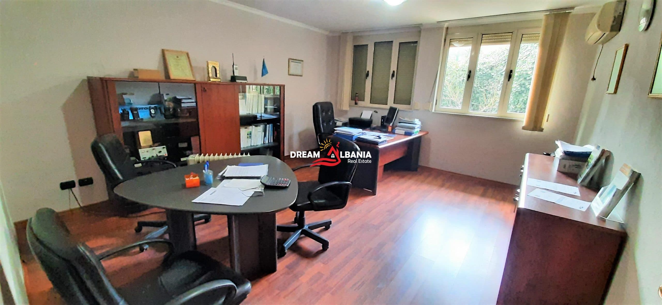 Dyqan/njesi dupleks ne shitje ne rrugen Mine Peza prane Rajonit nr. 3 ne Tirane (ID 4171324)