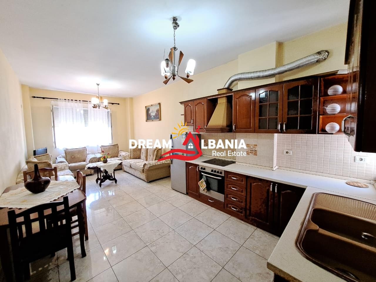 Apartament 2+1 me qera prane Terminalit te Autobuzave ne Tirane (ID 5221001)