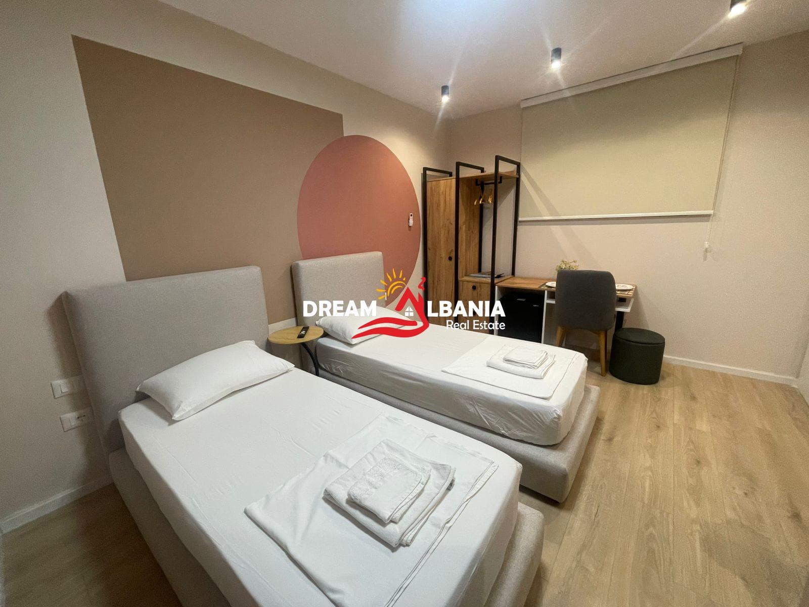 Jepen me Qera 2 Garsoniere ne Qender (Rruga Fortuzi) per Air b&b (ID 4201092)
