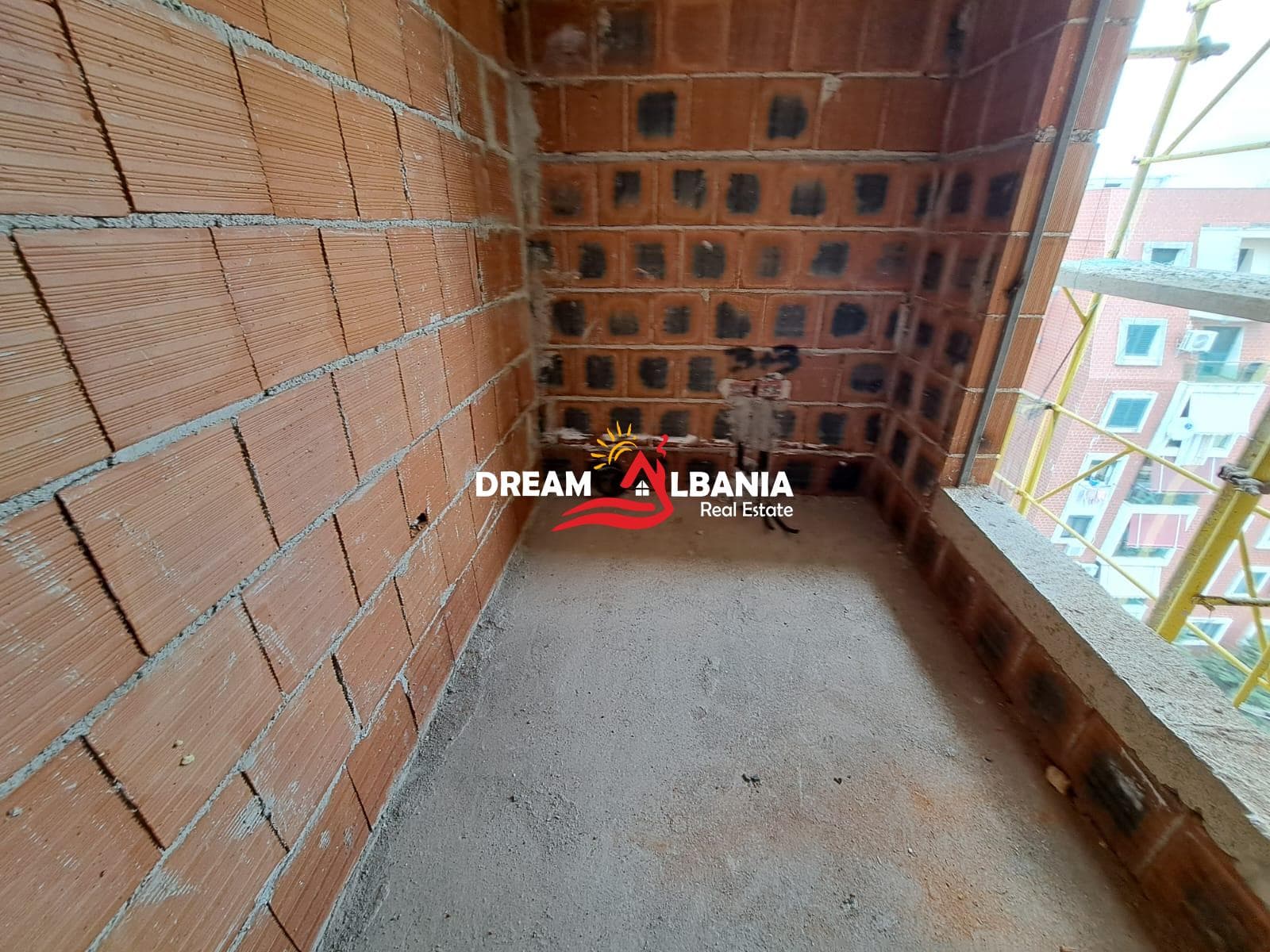 Super apartament 3+1 me verande ne shitje ne Komune Parisi ne afersi te rreth rrotullimit ne Tirane (ID 4131341) 4