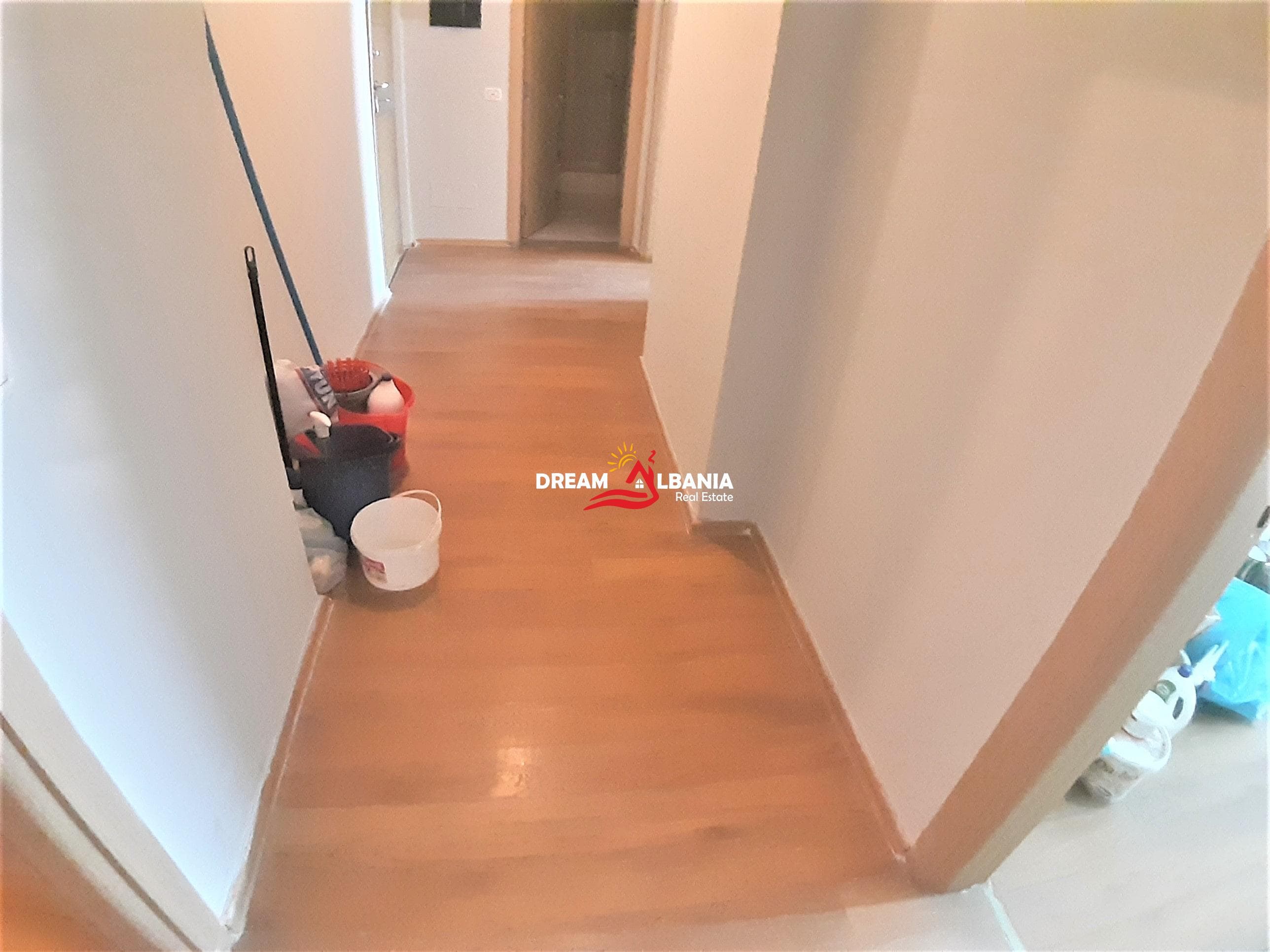 Apartament 3+1 i pershtatshem edhe per zyre ne shitje tek kompleksi Panorama prane Shkolles Harry Fultz ne Tirane (ID 4131165)