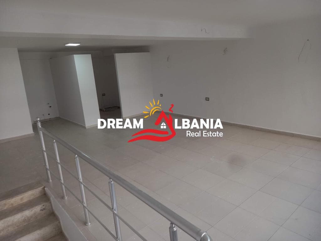 Dublex ne Shitje (Ambient Biznesi) ne Misto Mame, prane Pallateve Cabej ne Tirane (ID 4171535) 3