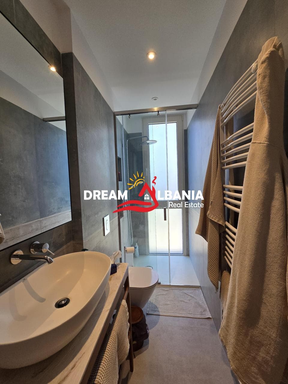 Ap 3+1 me oborr dhe post parkimi ne shitje tek Green Cost (ID 4131504)