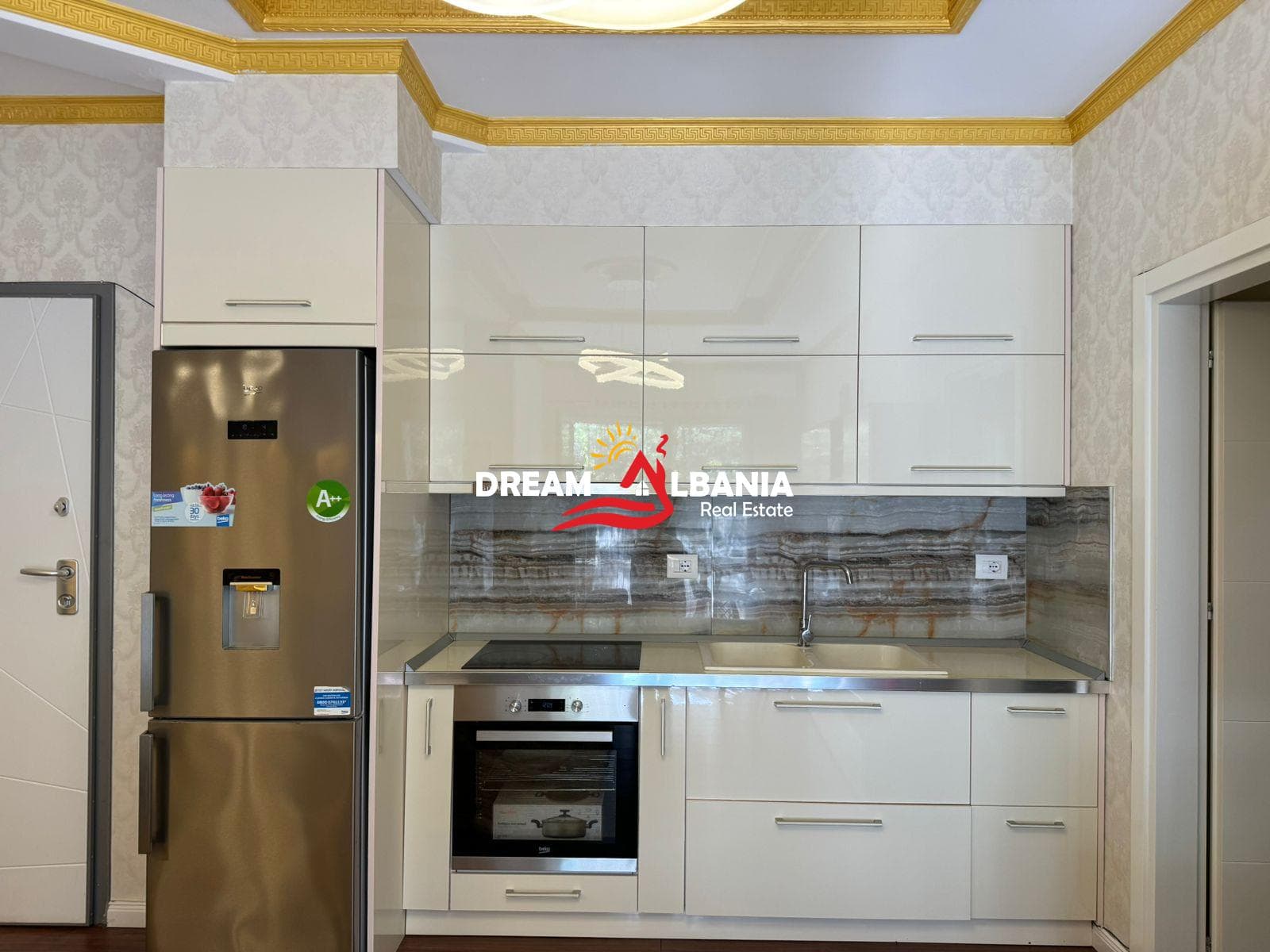 Super Apartament 2+1 me Qera Liqeni i Thate, prane Hotel Radisson (ID 52210005) 4