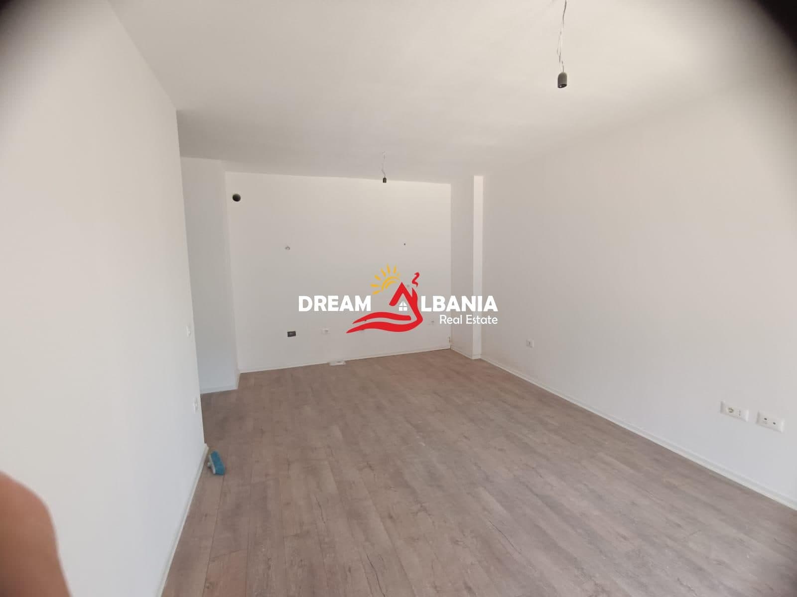 Apartament 2+1+2+ Post Parkimi me Qera ne Rrugen Jordan Misja, tek bulevardi i ri ne Tirane (ID 42215630) 4