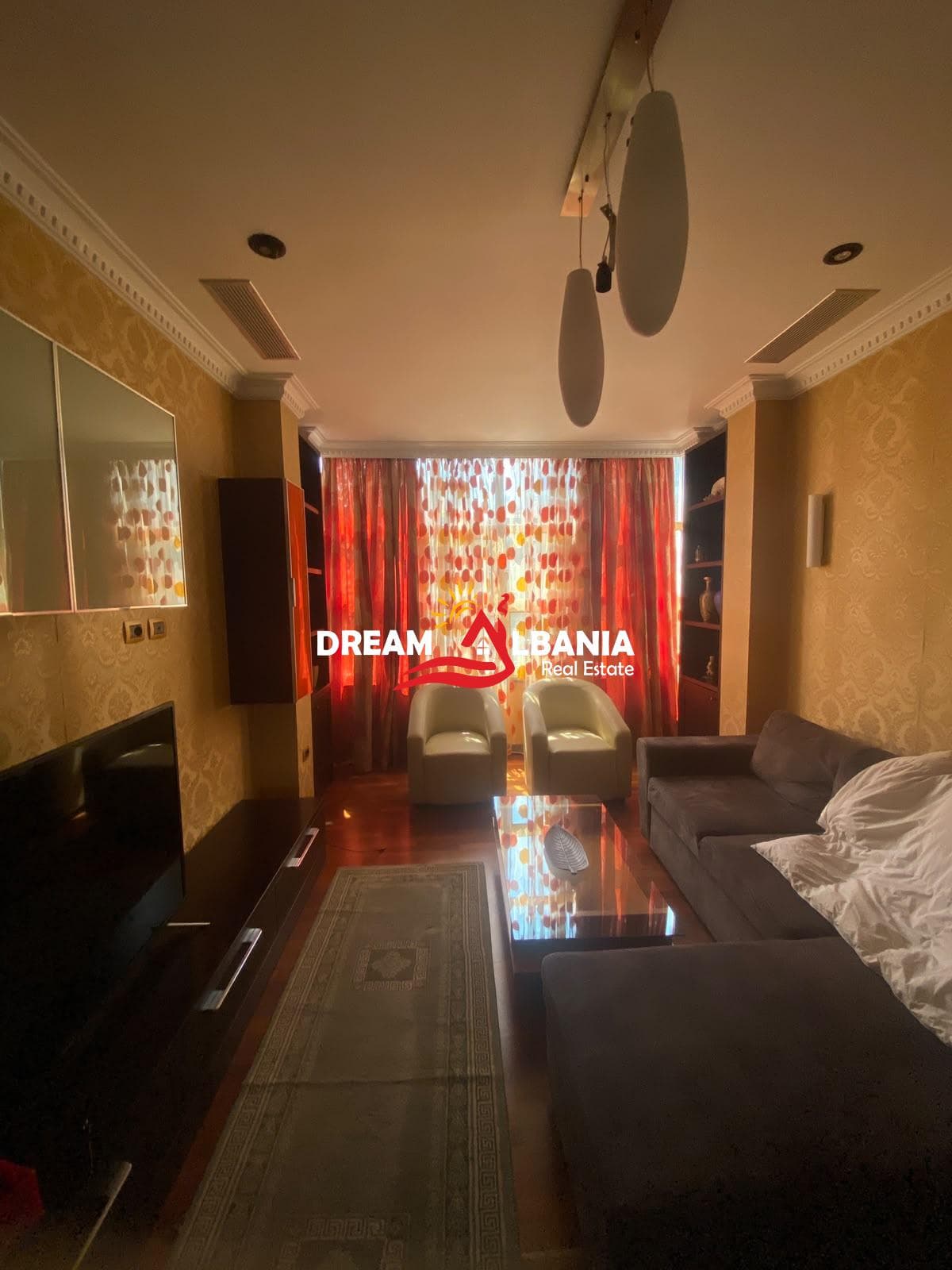Jepet me qera apartament 1+1 në Bllok, pranë restorant Artigiano, Tirane (ID 4219508)