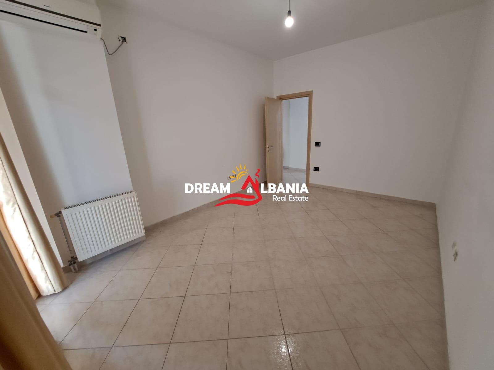 Shitet Apartament 2+1+2WC Komuna e Parisit, Kompleksi KIKA 2 (ID 51210002) 4