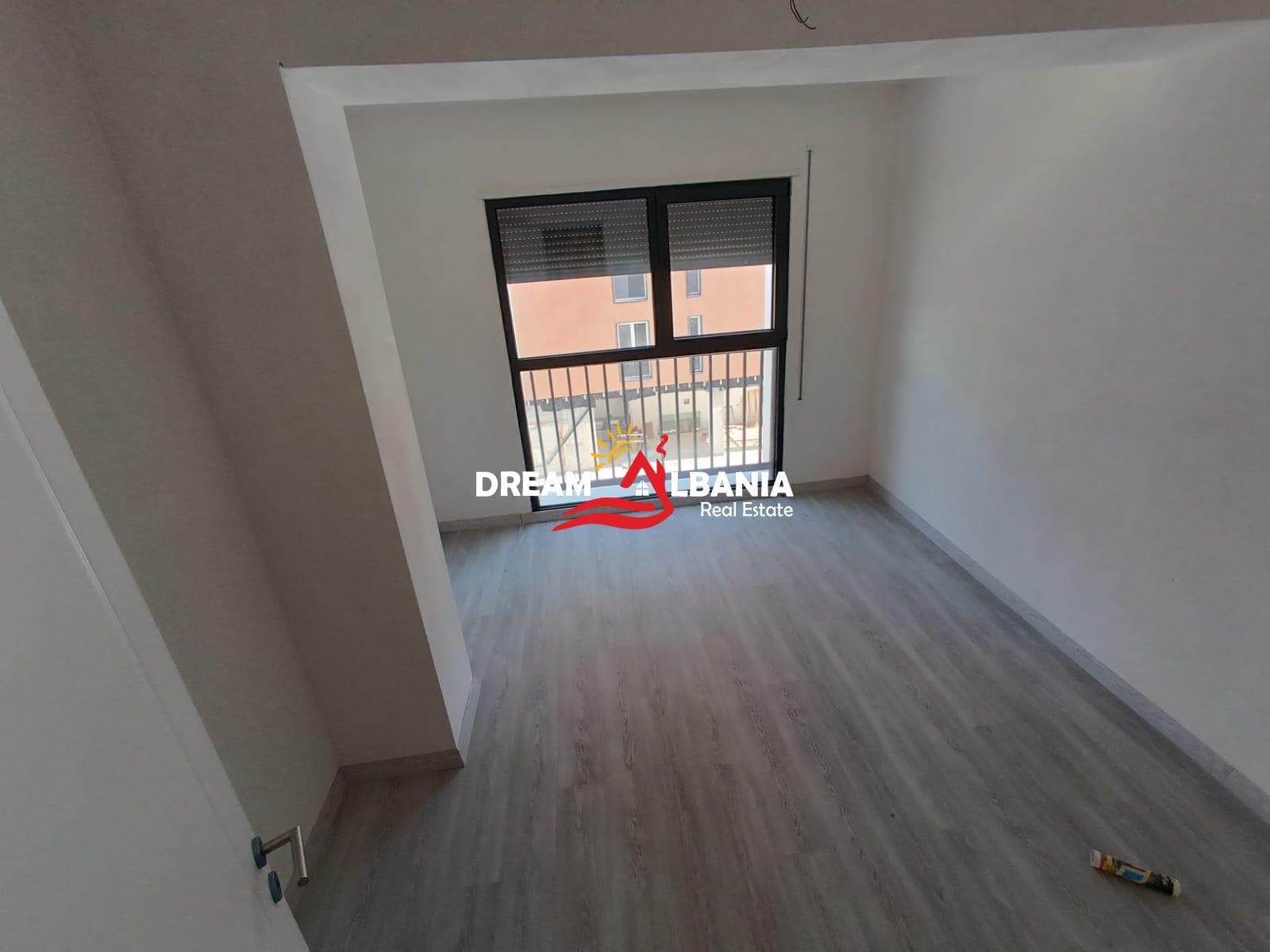 5 Ambjente biznesi 1+1 edhe 2+1 ne bulevard te ri Tirane (ID 42111559) 4