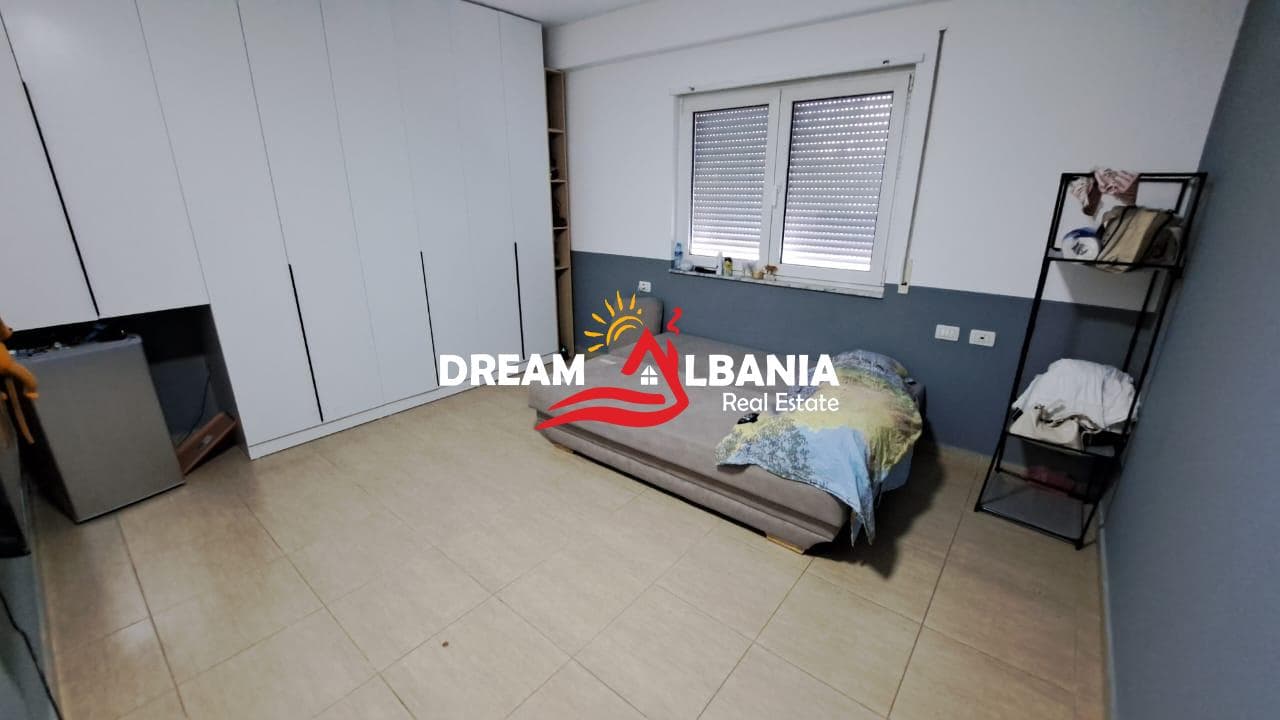Ambient biznesi ne shitje ne Rrugen Don Bosko ne afersi te Vizion+ ne Tirane (ID 4131391) 4