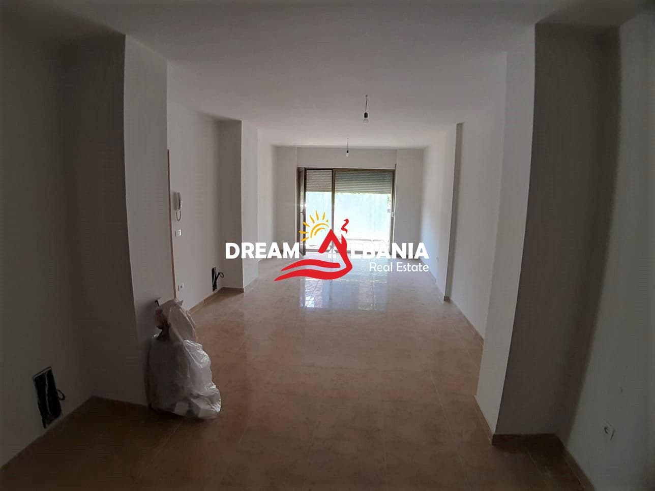Zyra me qera ne Bllok prane Sky Tower ne Tirane (ID 4261775) 2