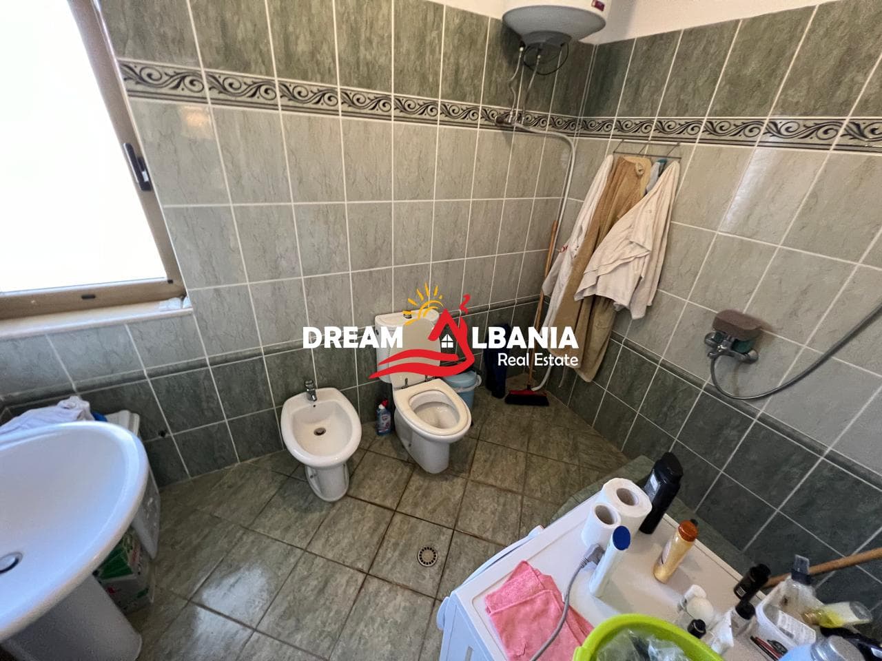 Ekskluzive!! Super mundesi investimi! Godine 5-kateshe(Hotel) ne shitje ne Bregdetin e Himares ne Qeparo (ID 4151162)