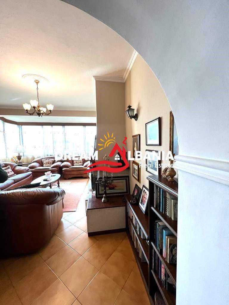 Shitet Apartament 2+1+Verande ne Laprake prane Kupoles, Tirane ID (41211464) 3
