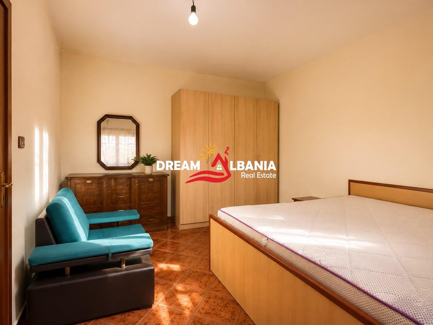 Apartament me qera 2+1 tek 5 Maji, prane shkolles Tirana Jone , ne Tirane (ID 4251398) 4