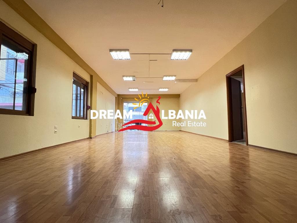 Ambient Biznesi+2 Garazhe me qera ne rrugen Bill Klinton prane Kodres te Diellit, Tirane (ID 4261895)