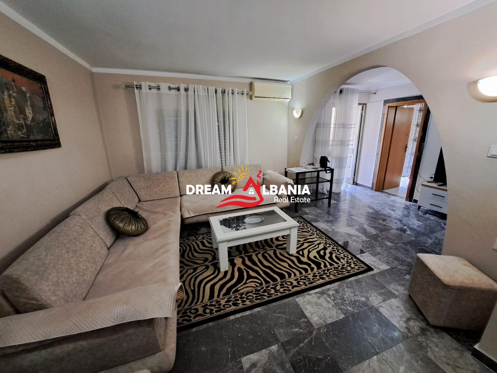 Apartament 2+1+2wc me qera tek Rruga Fortuzi prane Shkolles Jeronim De Rada ne Tirane (ID 4239045 )