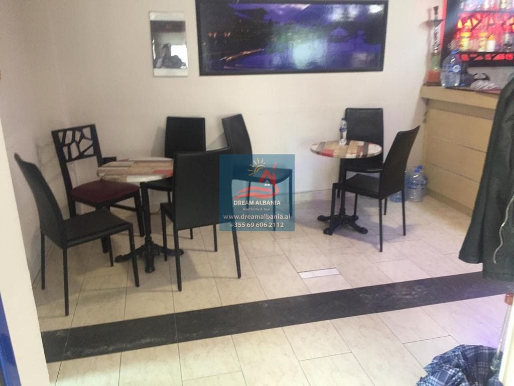 Bar Kafe Dyqan per shitje ne Blloku Vasil Shanto, ne Tirane (ID 4171076) 2