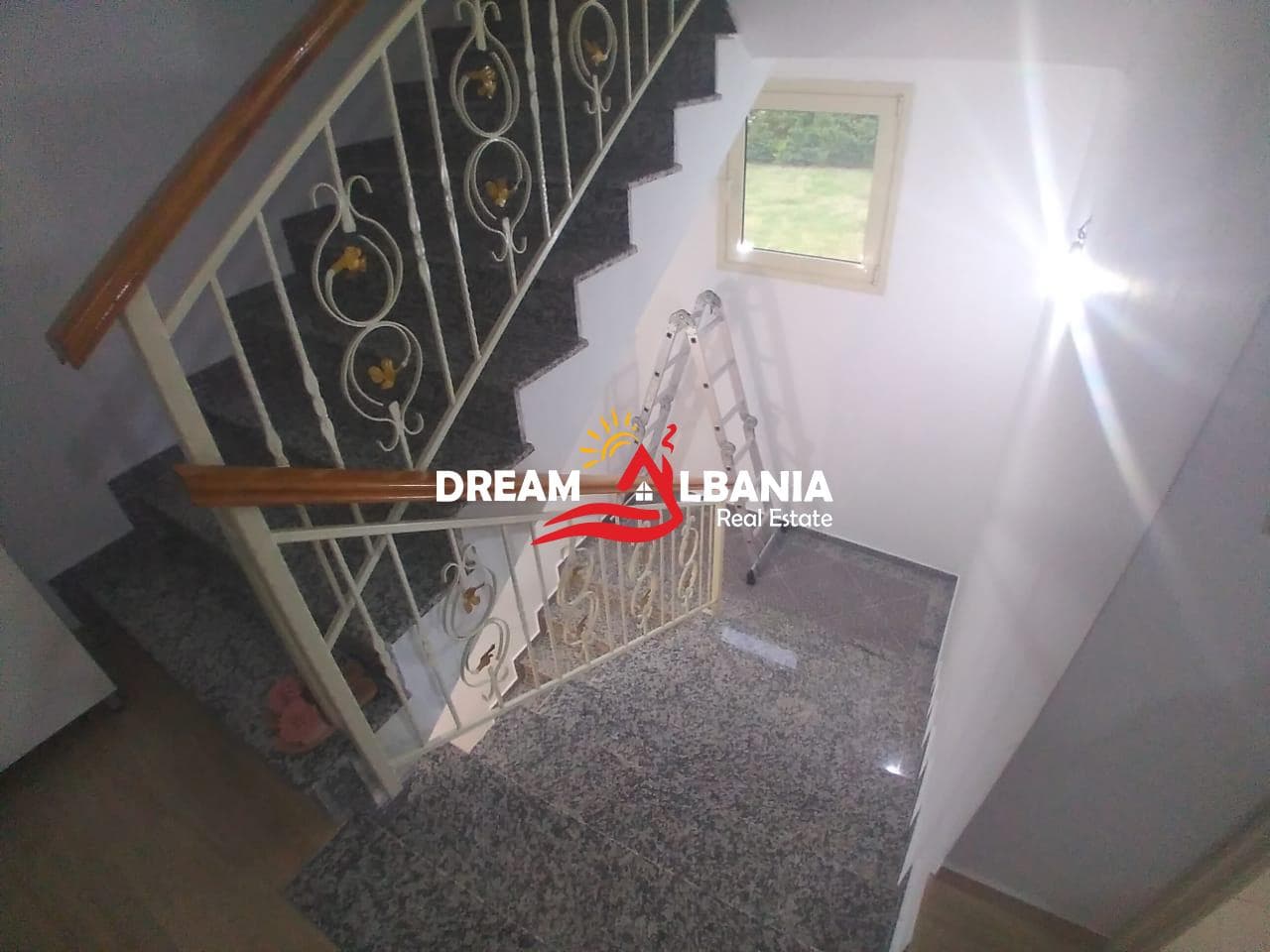 Vile me qera Mjull Bathore perballe qendres tregtare TEG ne Tirane (ID 4251127 )