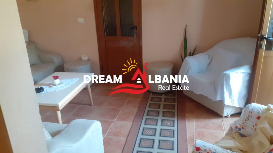 Shtepi Private + Ambjent Biznesi ne shitje ne Lushnje prane Stadiumit(ID 4151151).