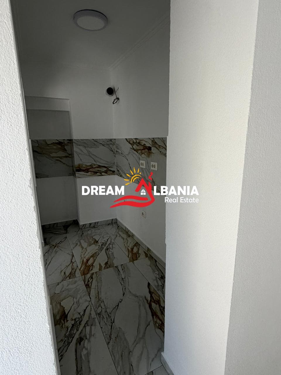 Jepet me qera ambient zyre 2+1 ne Zog te Zi, Tirane (ID 42611540) F 4