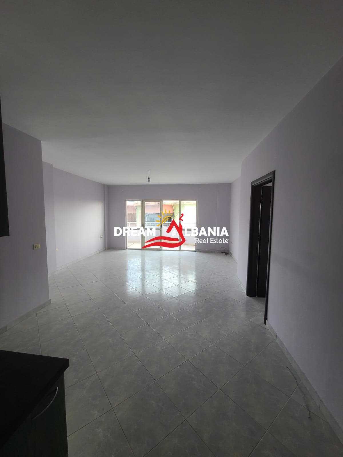 Apartament 3+1+2 WC ne Shitje ne Fresk, prane Fizikes Berthamore ne Tirane (ID 4131426)