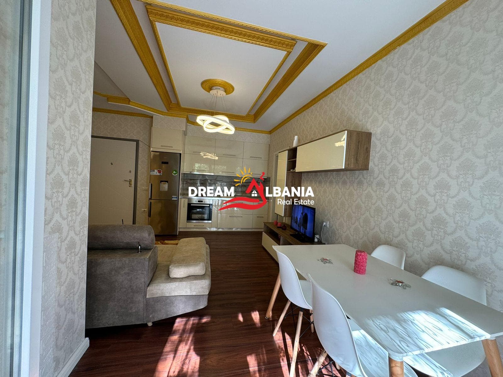 Super Apartament 2+1 me Qera Liqeni i Thate, prane Hotel Radisson (ID 52210005) 3