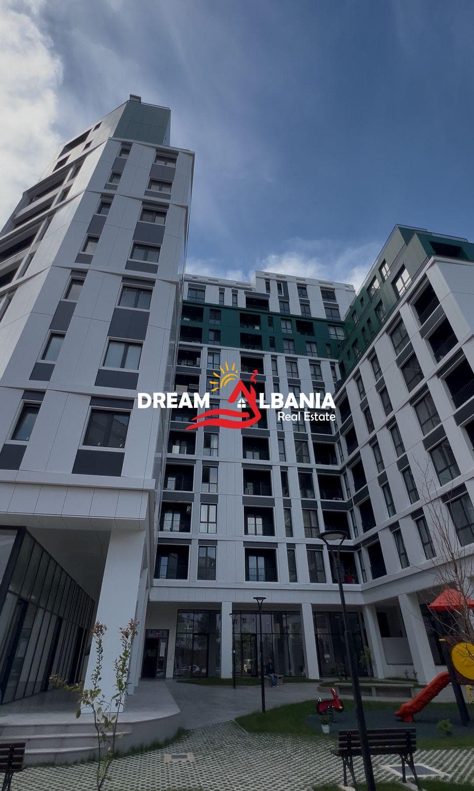 Apartament 3+1+2 Ne Shitje Tek Komuna e Parisit, Tirane (ID 41212241) 2