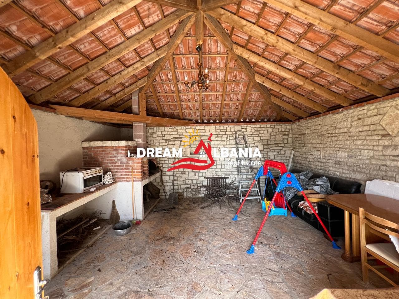 Ekskluzive!! Super mundesi investimi! Godine 5-kateshe(Hotel) ne shitje ne Bregdetin e Himares ne Qeparo (ID 4151162)