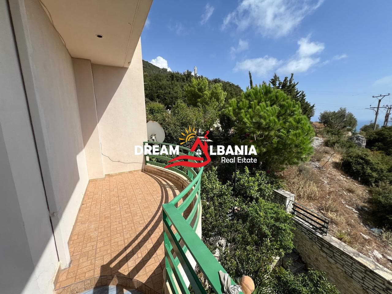 Ekskluzive!! Super mundesi investimi! Godine 5-kateshe(Hotel) ne shitje ne Bregdetin e Himares ne Qeparo (ID 4151162)