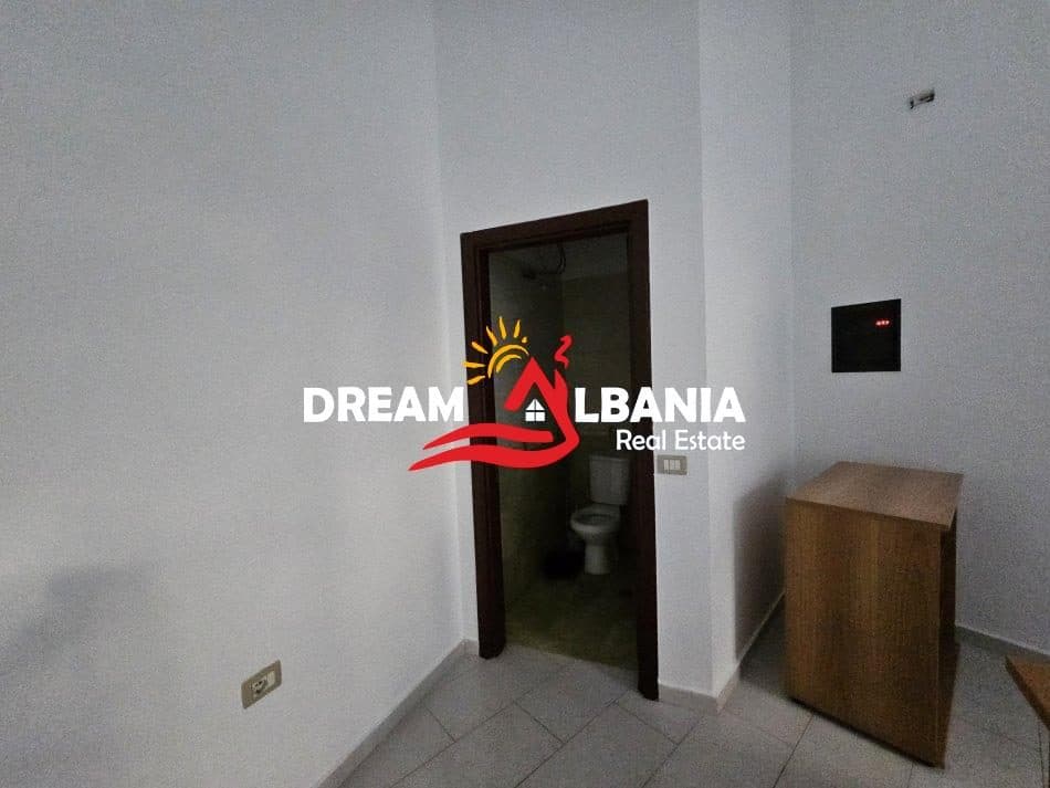 Jepet dyqan me qera ne Rrugen Haxhi Hysen Dalliu prane KMY (ID 42711177) 3