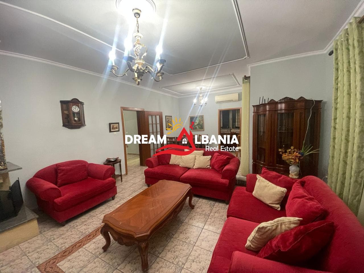 Jepet me Qera Kati i 2 i nje Vile tek Tregu i Ri Elektrik ne Tirane (ID 4251356) 3