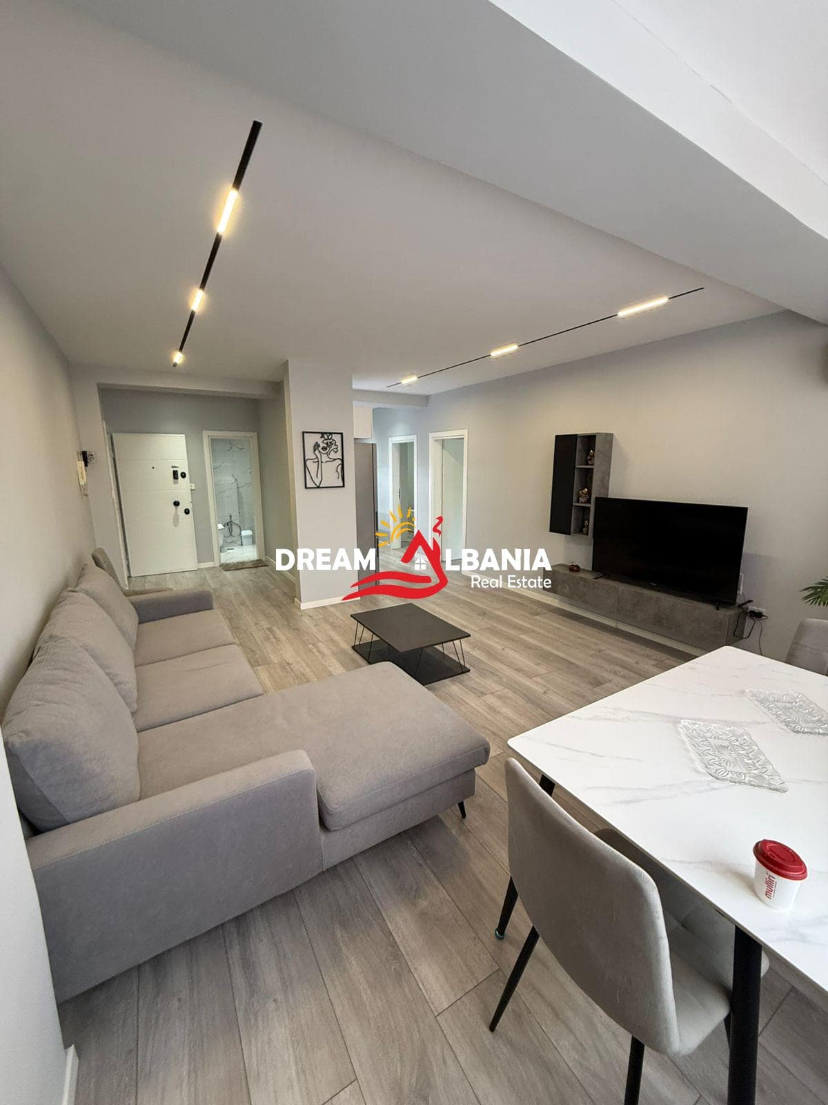 Shitet apartament 2+1 – Zona e 21 Dhjetorit, Prane Hotel Mondialit (ID 41212188) 2