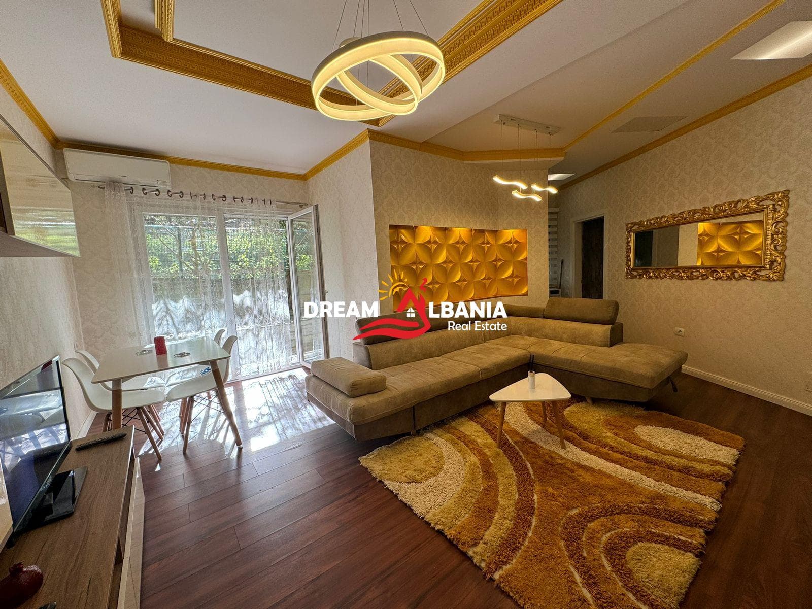 Super Apartament 2+1 me Qera Liqeni i Thate, prane Hotel Radisson (ID 52210005)