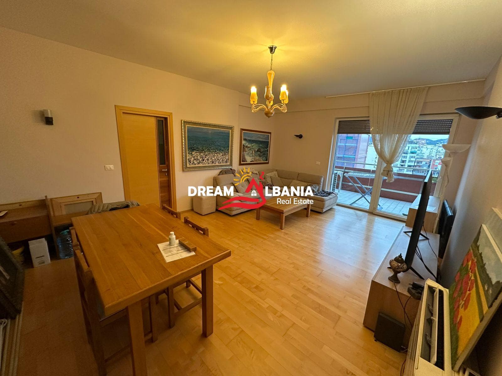 Apartament 3+1+2+ parking me qera ne rrugen e Bogdaneve prane Spar (ID 4231424)