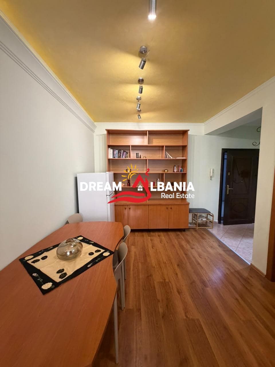 Jepet me Qira Apartament 1+1 – Pranë Xhamisë së Tabakëve ( 42111631) 4