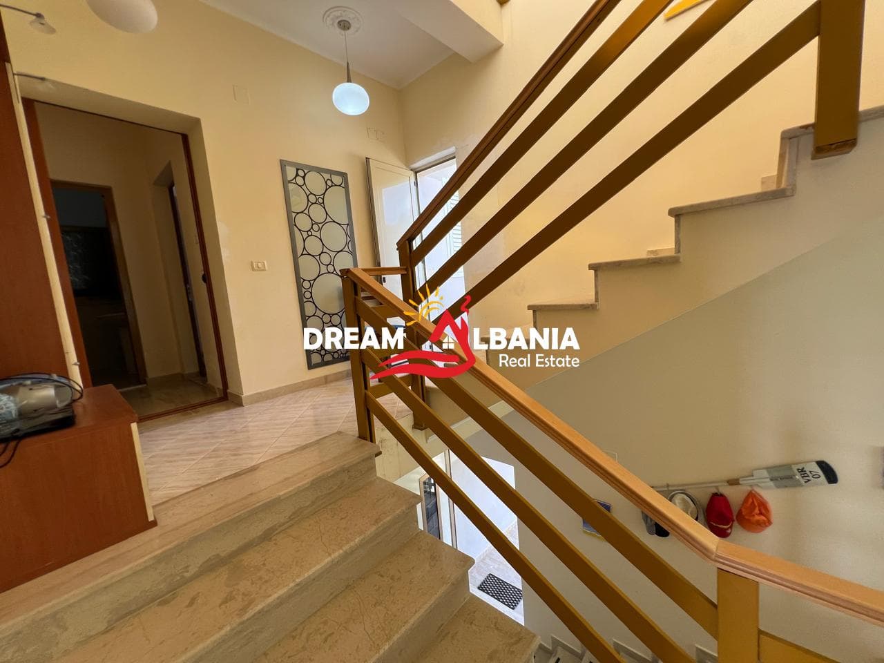 Ekskluzive!! Super mundesi investimi! Godine 5-kateshe(Hotel) ne shitje ne Bregdetin e Himares ne Qeparo (ID 4151162)