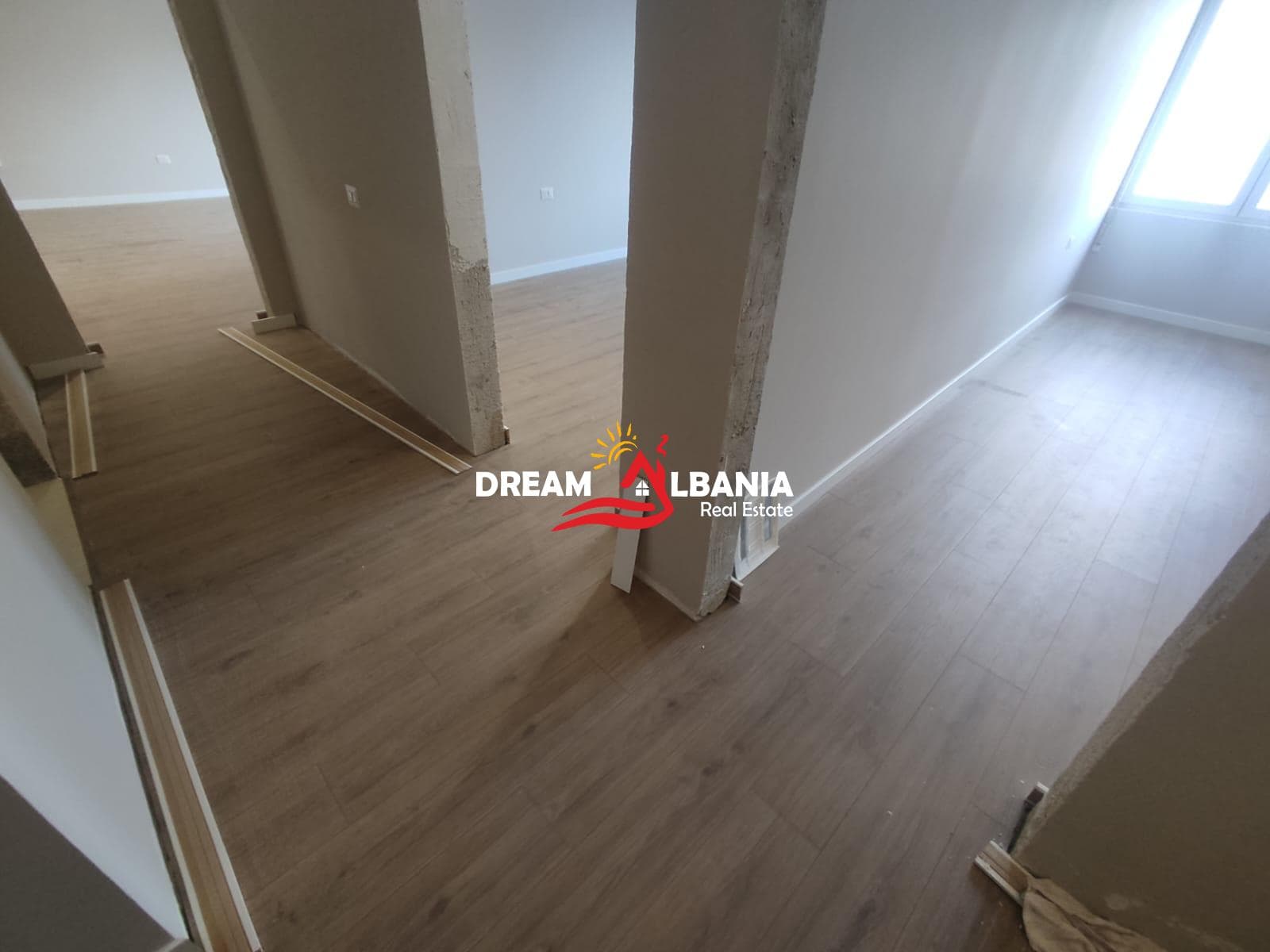Jepet apartament/zyre 2+1+2 me qera ne zonen e 5 Majit prane Con Cord Center (ID 42215588) 3
