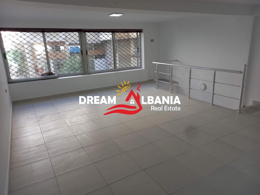 Dublex ne Shitje (Ambient Biznesi) ne Misto Mame, prane Pallateve Cabej ne Tirane (ID 4171535) 2