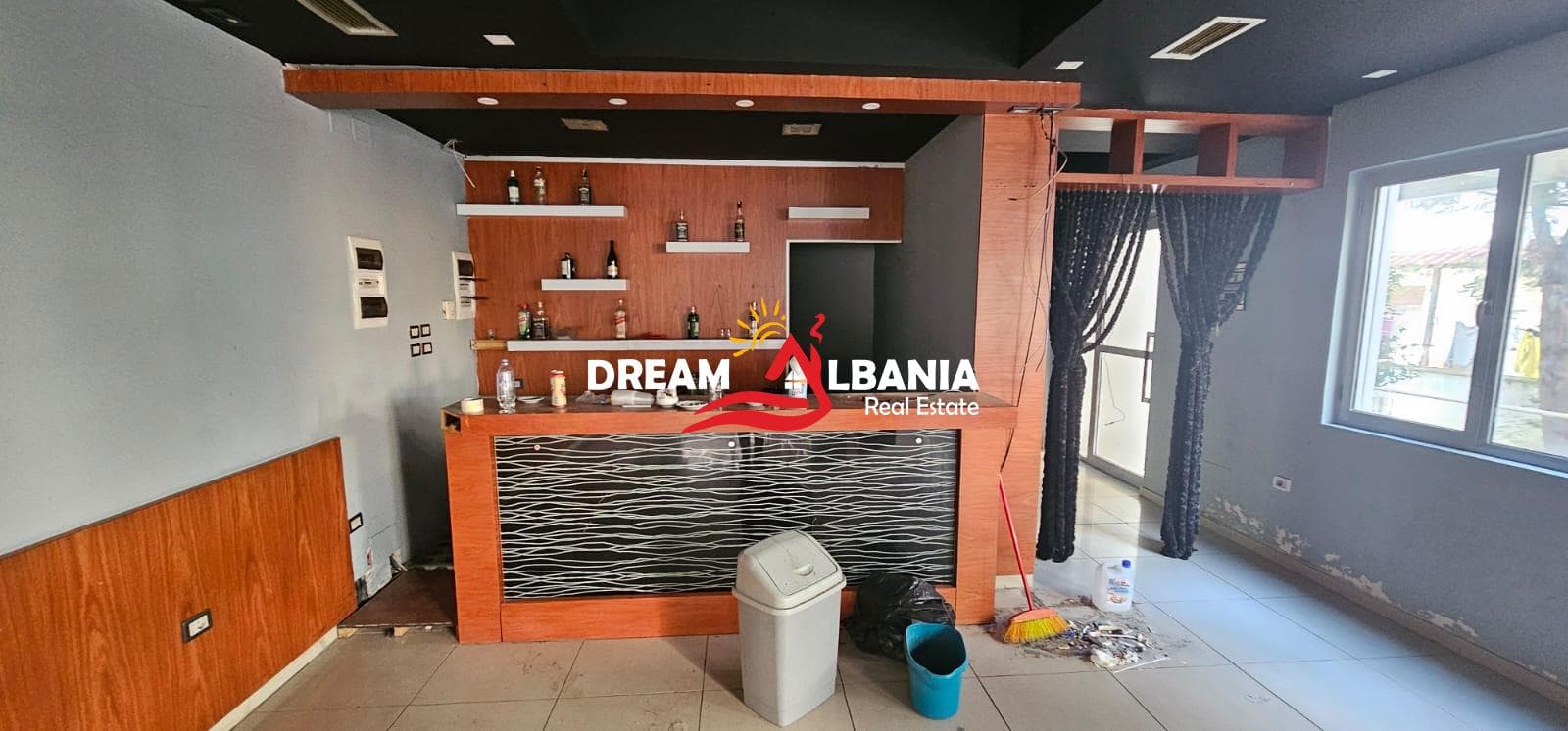 Dyqan ne shitje ne Fresk, afer Gjimnazit Luan Hajdaraga ne Fresk (ID 4171608) 2