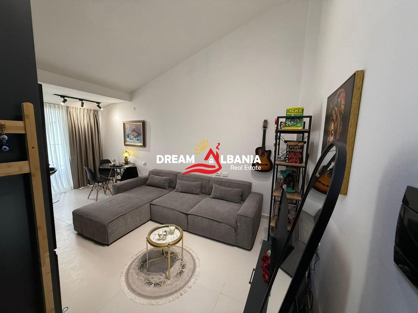 Shitet Apartament 1+1 Tek Restorant 2 Luanet ne Fresk (41111602)
