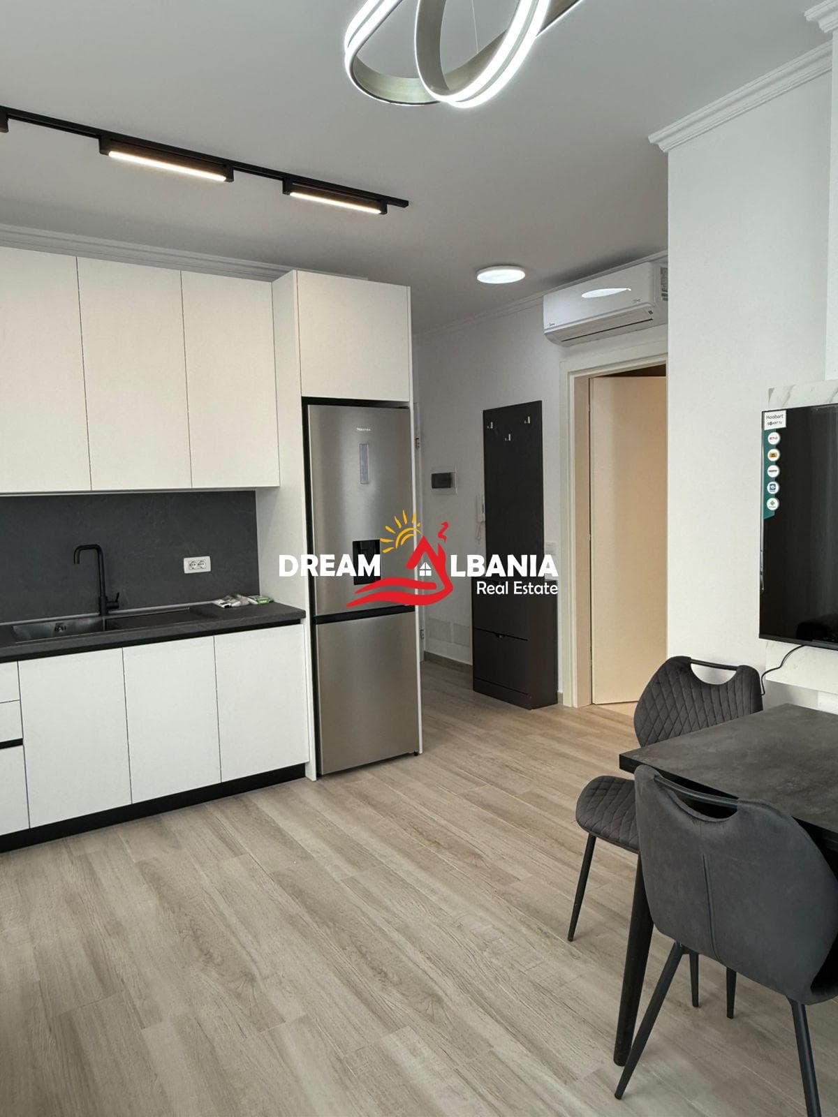 Jepet me qera apartament 2+1 tek Bulevardi i Ri (ID 42215499) 2