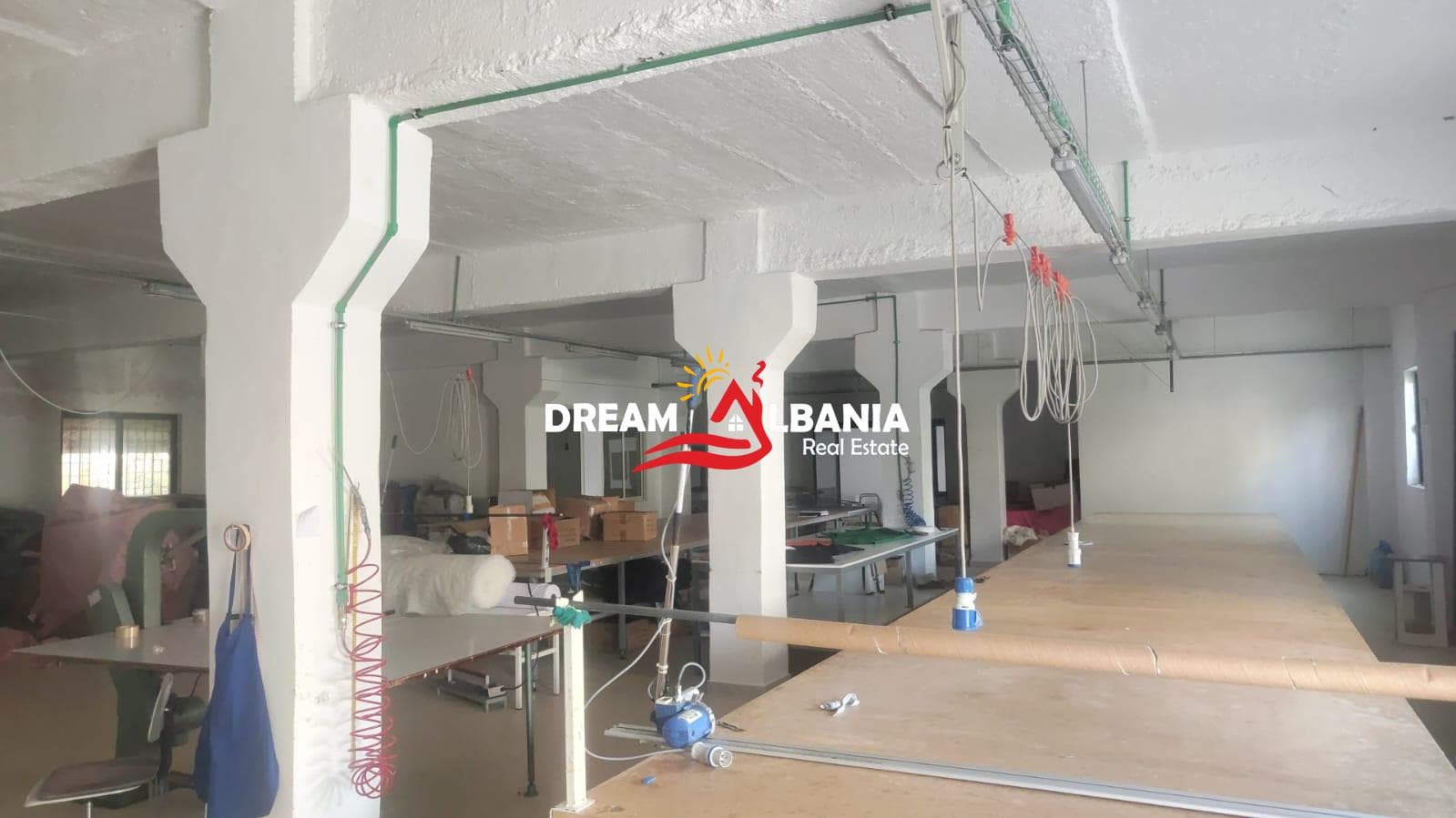 Magazine me qera ne Kombinat prane Fabrikes se Qelqit ne Tirane (ID 4281257) 3