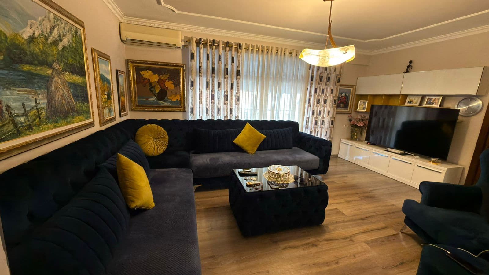 Apartament 2+1+ kuzhinen e veçuar në shitje në Rrugën e Kavajës, Tiranë - 225,000€ | 104 m²