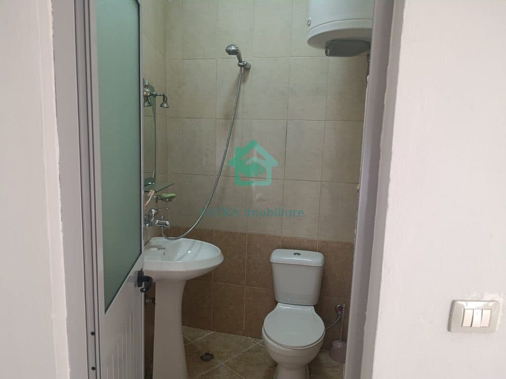 Dyqan Me Qira Pranë Prokurorisë së Tiranës, Tiranë - 370€ | 45 m² 4