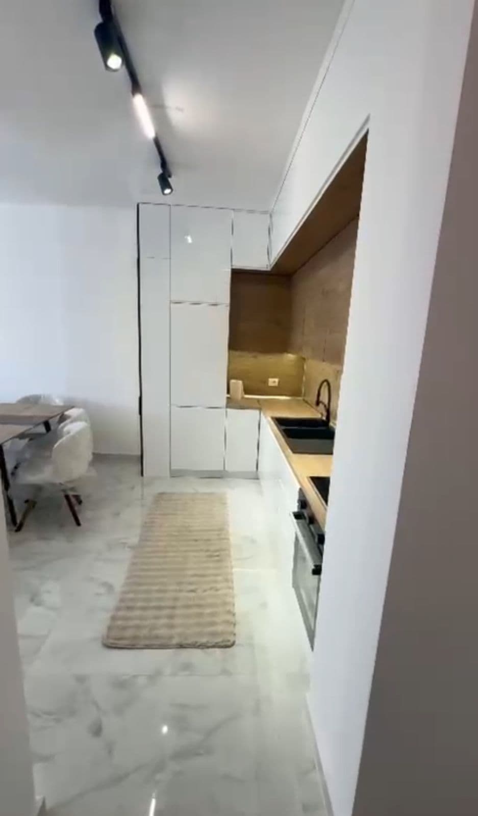 Apartament 2+1 Me Qira RR. "Donald Trump"në Kamëz, Tiranë - 60.000 Lekë| 120 m² 2